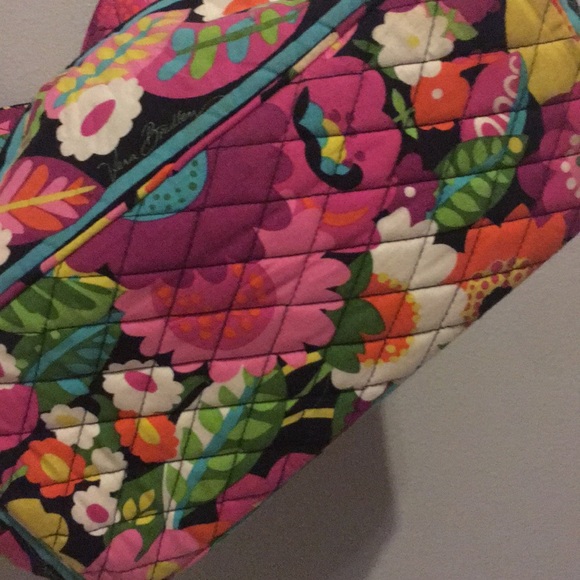 Vera Bradley Tote - Picture 3 of 4